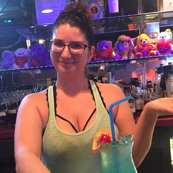 Meet your Posher, Tawny - Picture 2 of 3